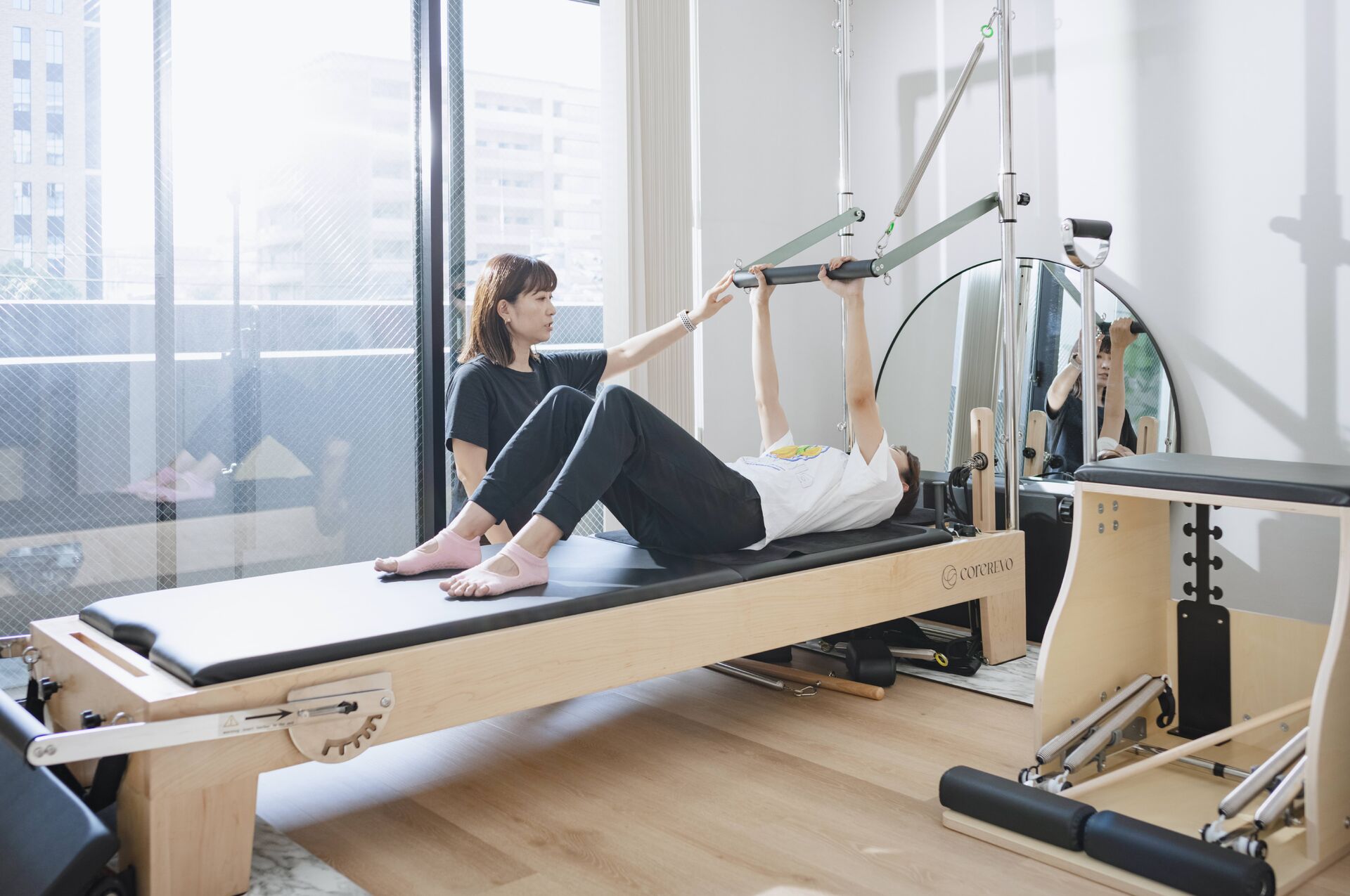 いつか母になるあなたへ。忙しい30代の今、ピラティスで「未来の体」を予約する。